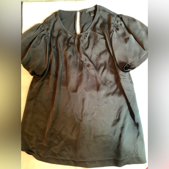 Short sleeve blouse - Picture 2 of 3